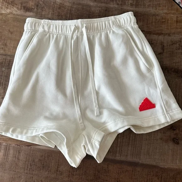 Adidas Women's Cream Shorts with Red Logo - Picture 1 of 7